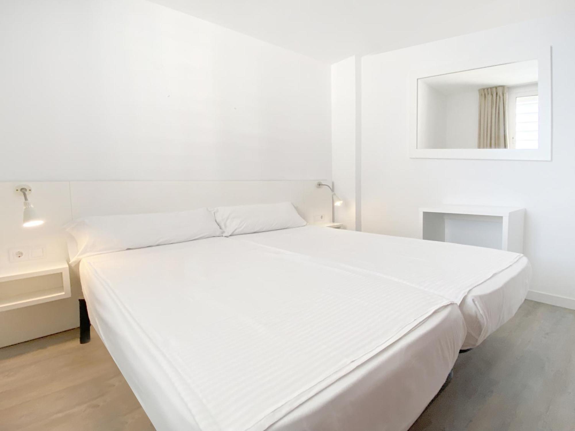 كالا مييور Apartamentos Morito Beach المظهر الخارجي الصورة