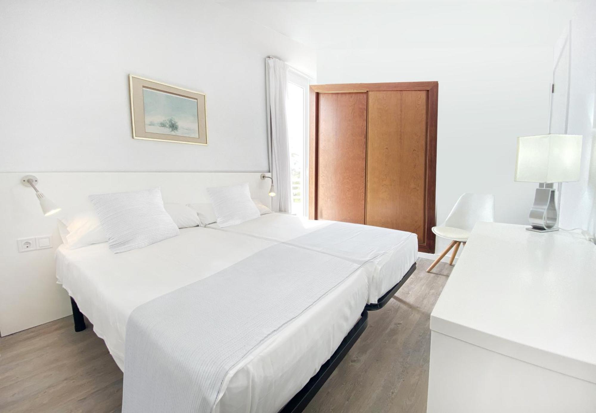 كالا مييور Apartamentos Morito Beach المظهر الخارجي الصورة