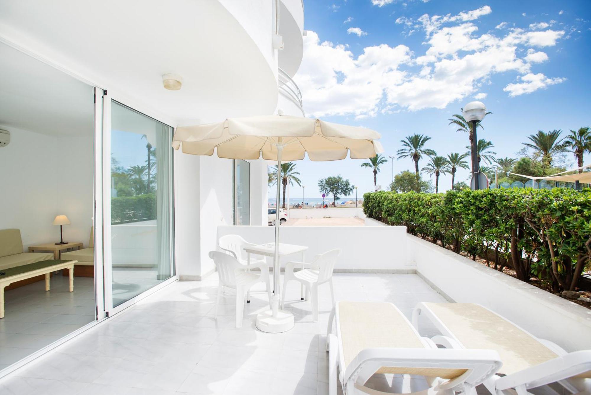 كالا مييور Apartamentos Morito Beach المظهر الخارجي الصورة